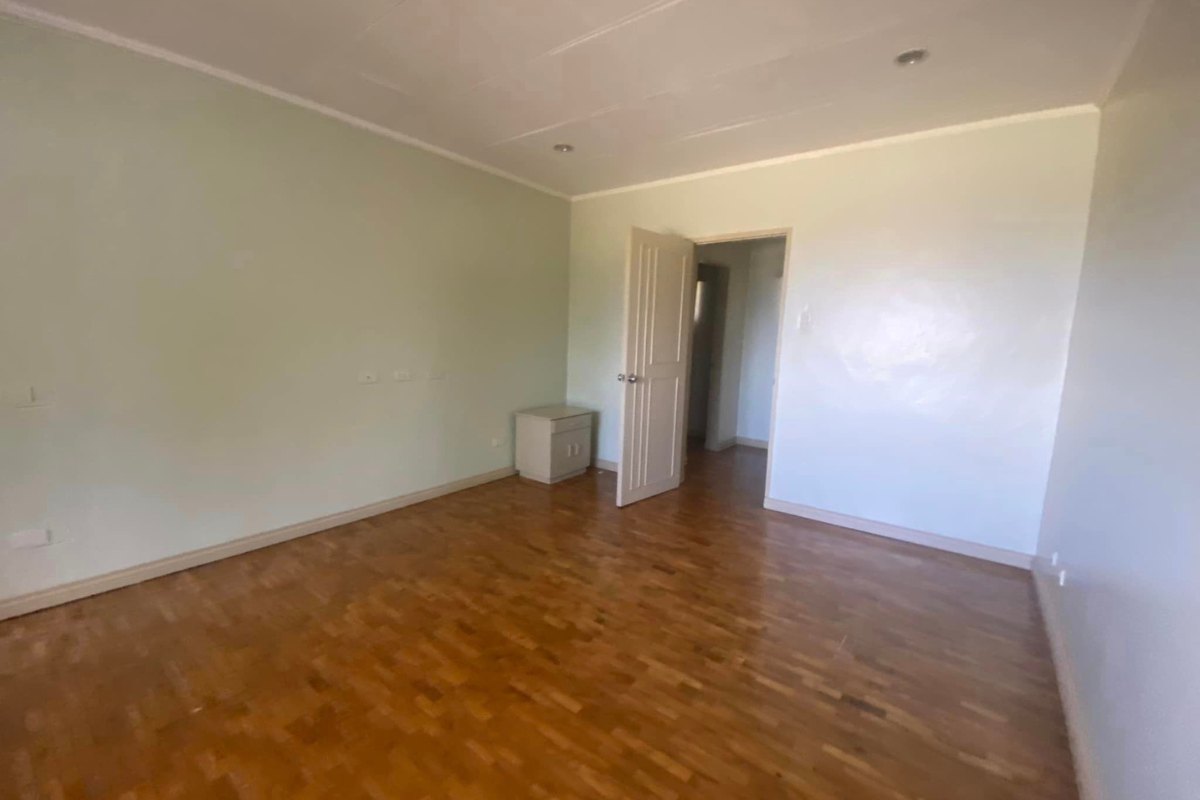 Inside Maria Luisa Suddivision (12)