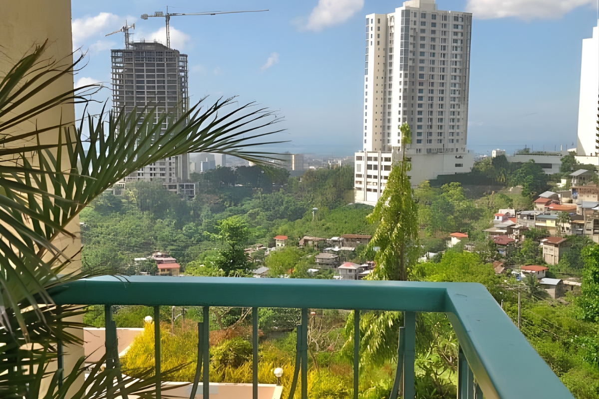 Condominium Unit 2BR – Citylights Gardens (4)