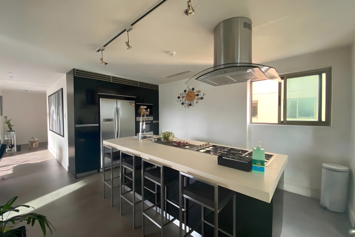 Luxury Penthouse Condominium with City Views Citylights Gardens, Cebu City (6)