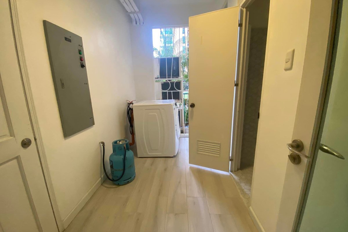 2 BR Condominium – Newly Refurbished (8) Bathroom of the 2-bedroom condo for rent in Cebu City