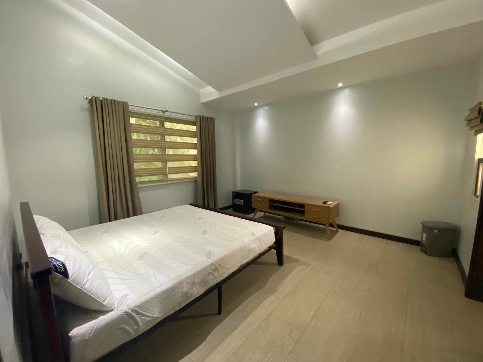 Bathroom of the 4-bedroom house for rent in Cebu