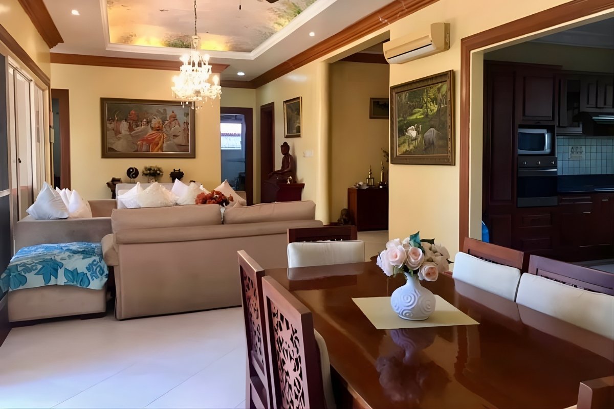 Balcony view of the 6-bedroom lot for sale in Cebu City