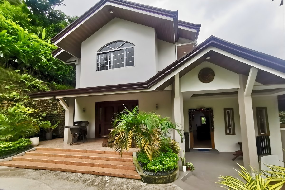 Living area of the 4-bedroom house for sale in Cebu City