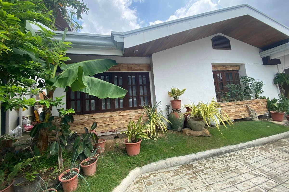 For Rent Apartment Inside gated subdivision in Banilad 1-bedroom apartment for rent in Cebu City – Banilad