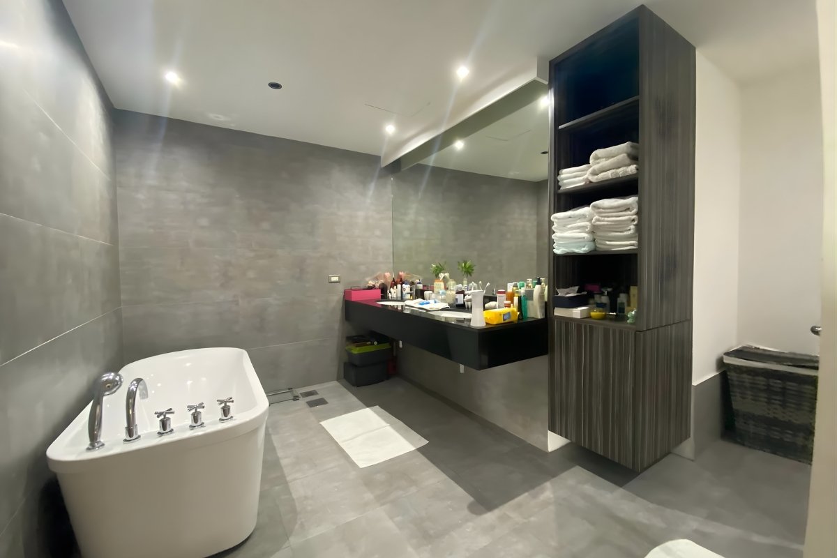 Amenities of the 2-bedroom penthouse for sale in Cebu City