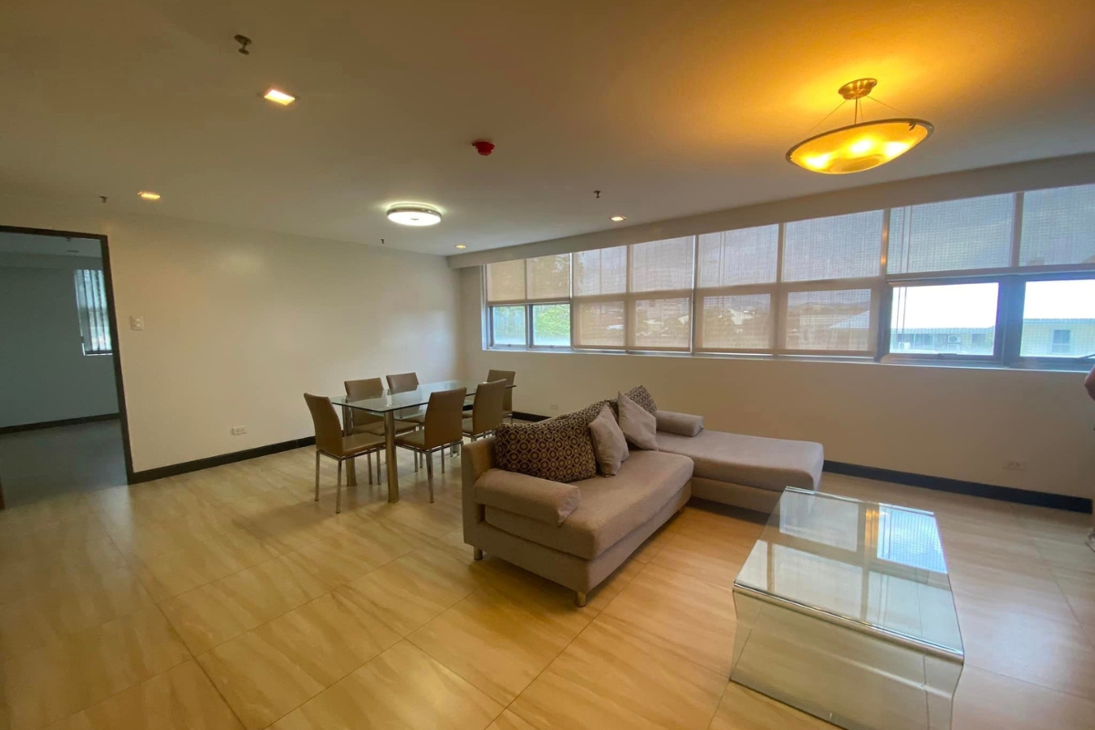 Bedroom of the 1-bedroom condo for rent in Cebu City