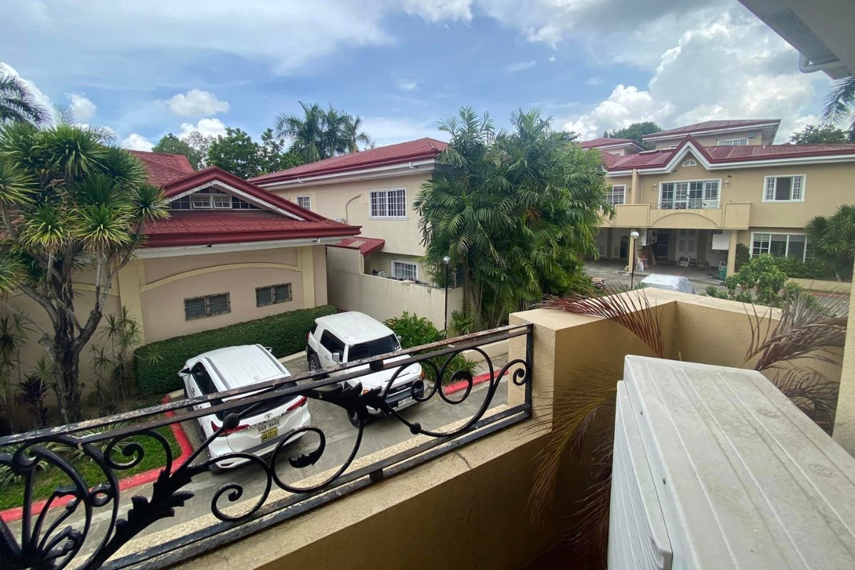 Exterior view of the 3-bedroom house for sale in Mandaue