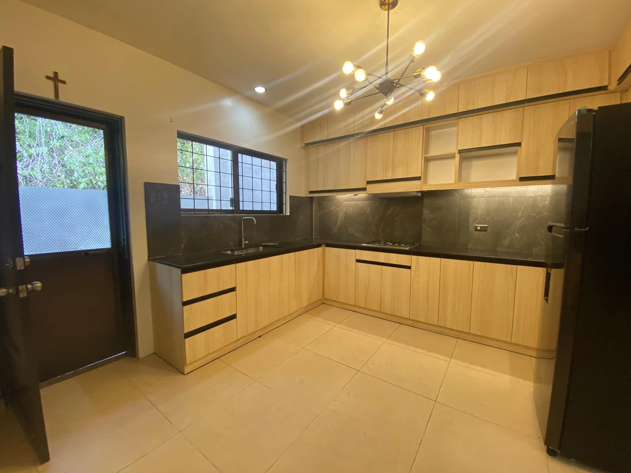 Dining area of the 4-bedroom house for rent in Cebu City