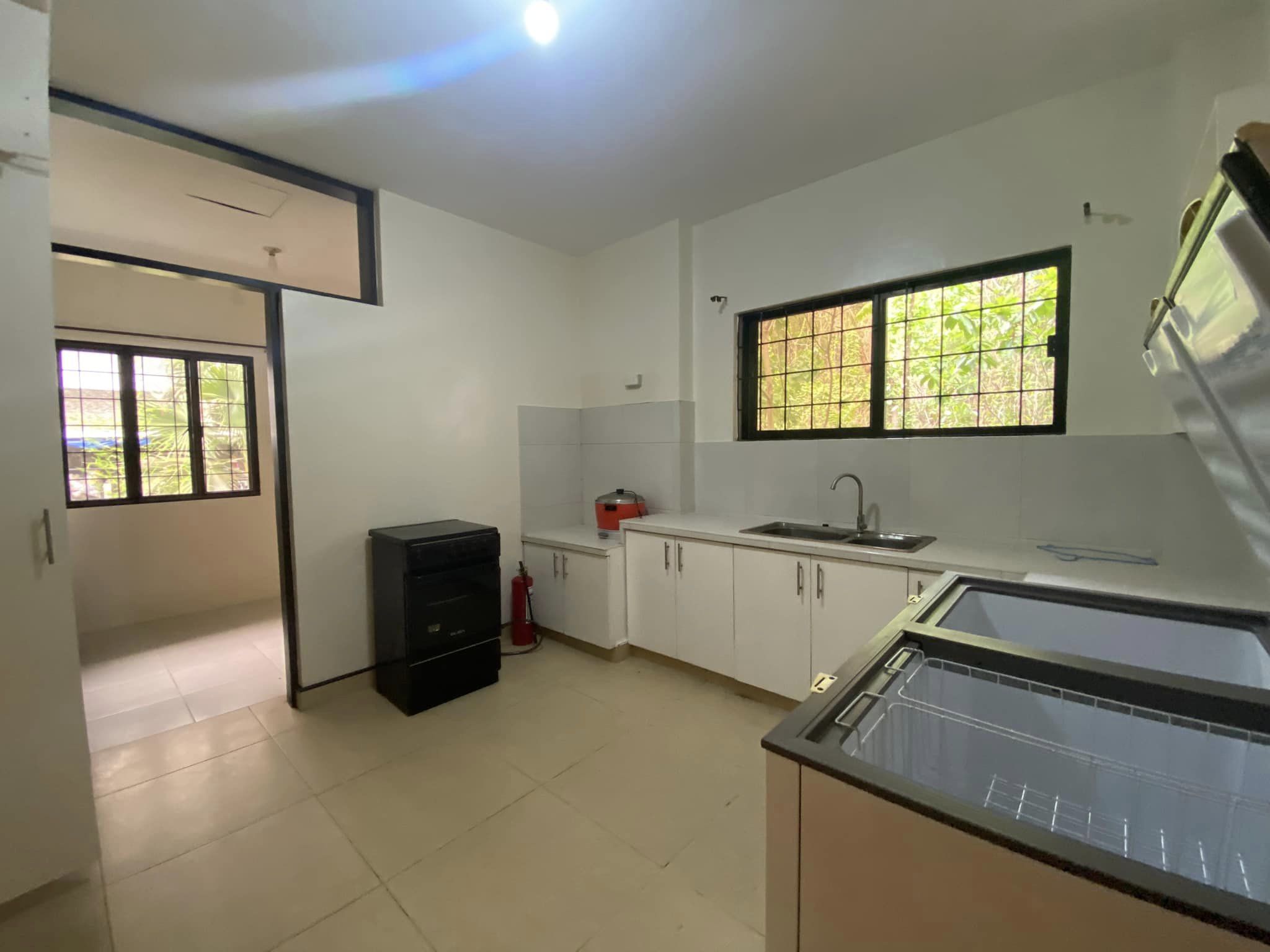 Bathroom of the 4-bedroom house for rent in Cebu City